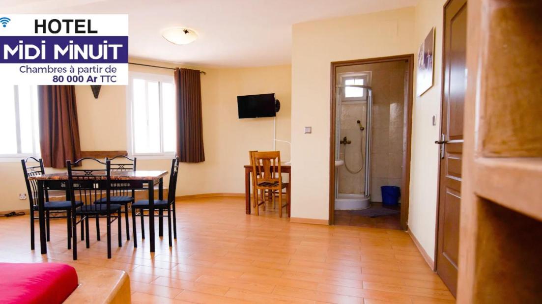 Midi Minuit Hotel Antananarivo Buitenkant foto