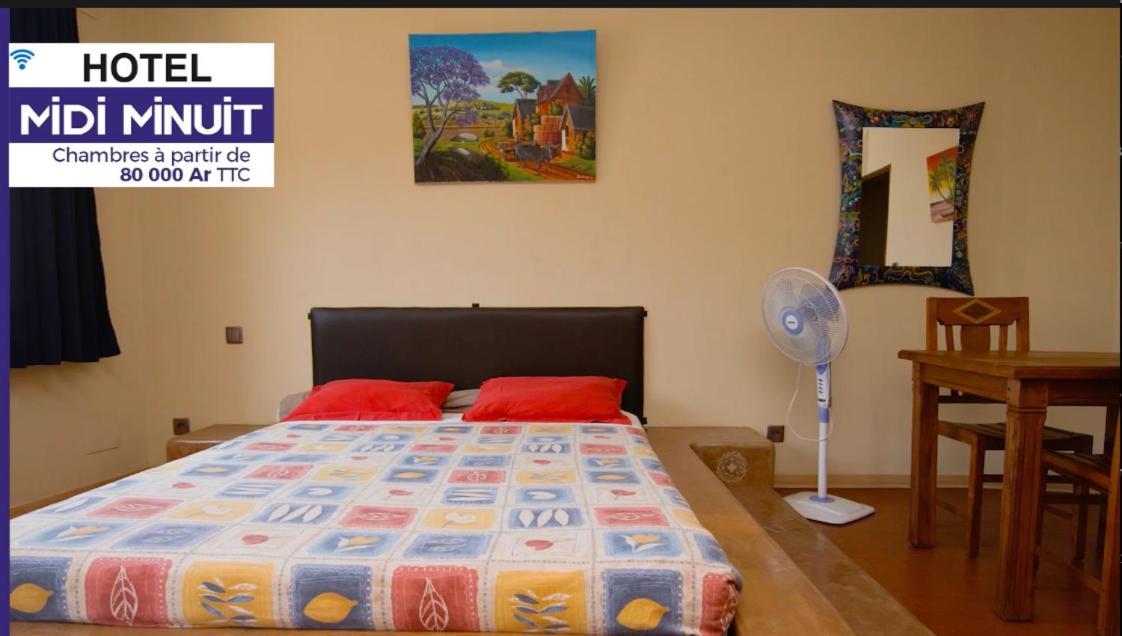 Midi Minuit Hotel Antananarivo Buitenkant foto